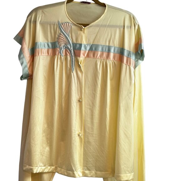 Vintage Vanity Fair Yellow Nylon Pajama Set With Embroidered Feather Design - Picture 8 of 8